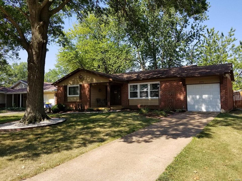 1st image of 2875 Devonshire Dr