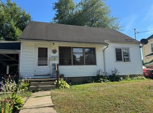 321 Elm St, Coshocton, OH 43812