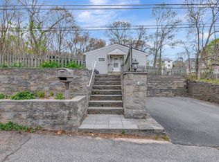 19 Forest Ave, Medford, NY 11738