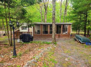 108 Heron Cir, Shohola, PA 18458