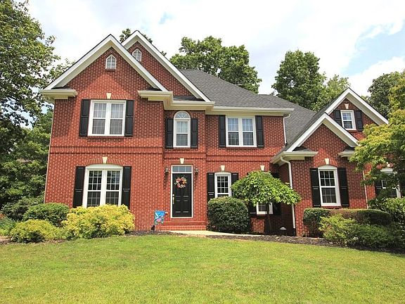 4th image of 1682 Oakhurst Dr