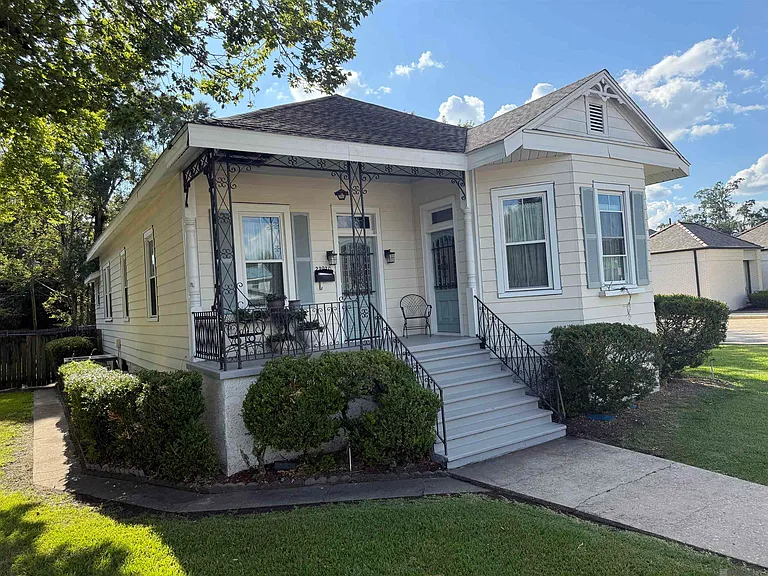 23930 Railroad Ave — Photo 3