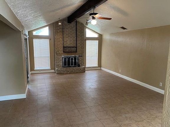 2nd image of 2919 Ashmont Dr