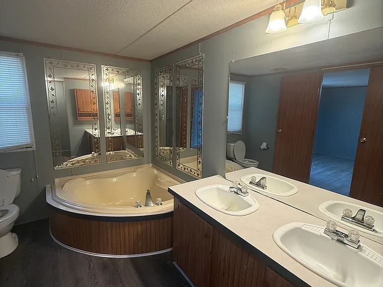 106 Arrowhead Dr — Photo 5