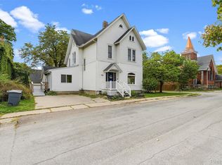735 Liberty St, Lapeer, MI 48446