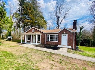 766 20th St NE, Hickory, NC 28601
