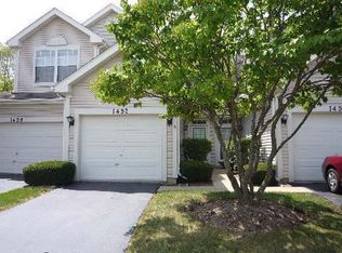 1457 Walnut Hill Ave, Saint Charles, IL