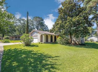 411 Robin Rd, El Dorado, AR 71730