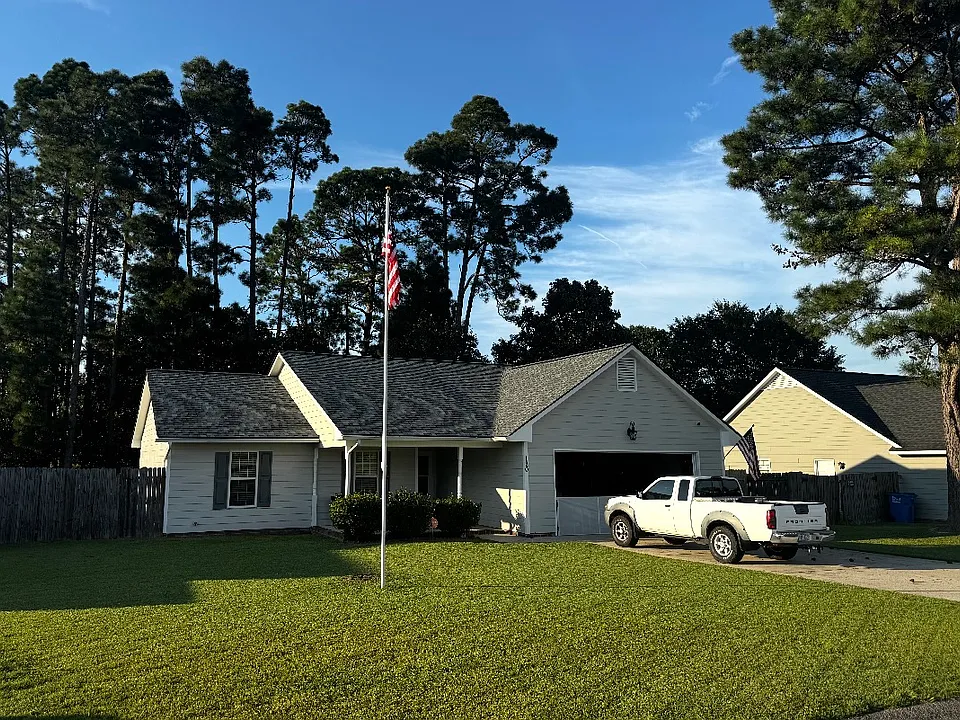 120 Haywood Dr