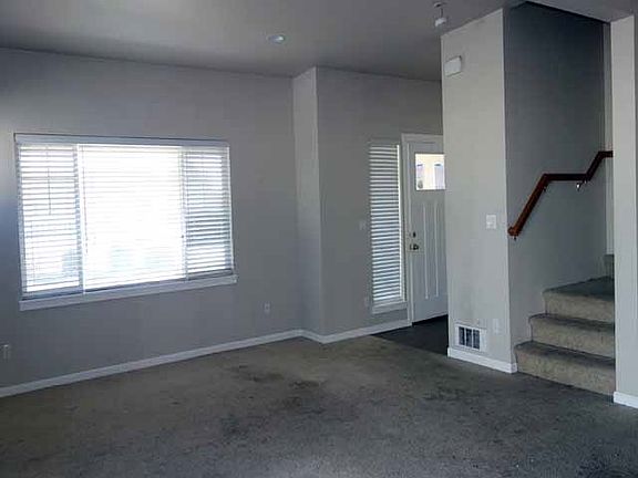 3rd image of 1630 N Cirque Ln