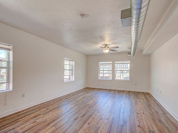 4th image of 419 E 200 S APT 206