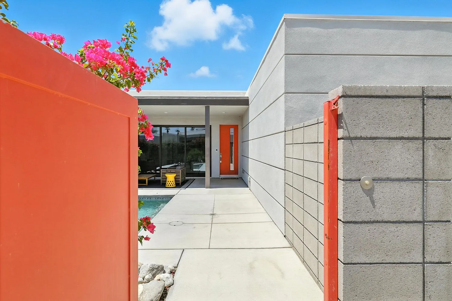 3 bed, 2100 sqft, $5,200 — Photo 3