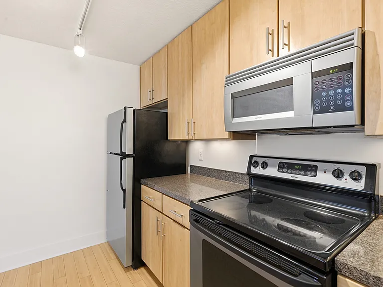 521 Shady Ave #31 — Photo 17
