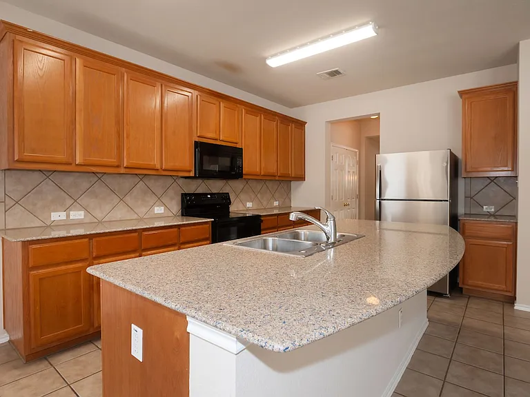 1612 Melissa Oaks Ln — Photo 9