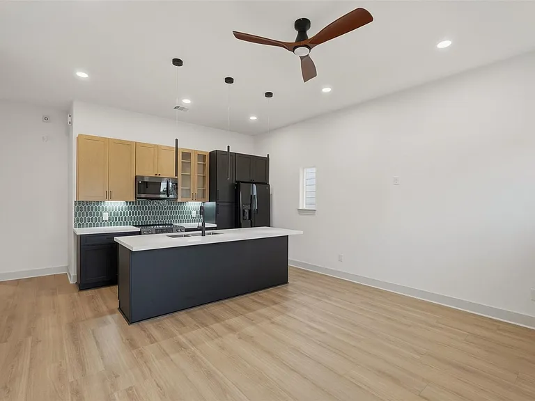 9819 Turnbow St #D — Photo 8