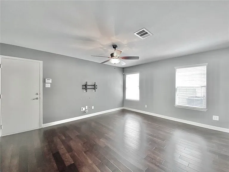 1812 Lost Maples Loop — Photo 8