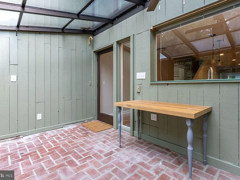 7 Belaire Way — Photo 8