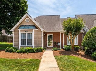 10 Cedar Knoll Ct, Greensboro, NC 27407
