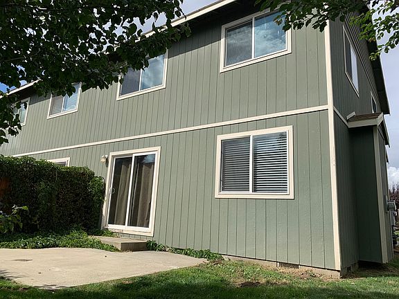 4th image of 404 E River Ave #A