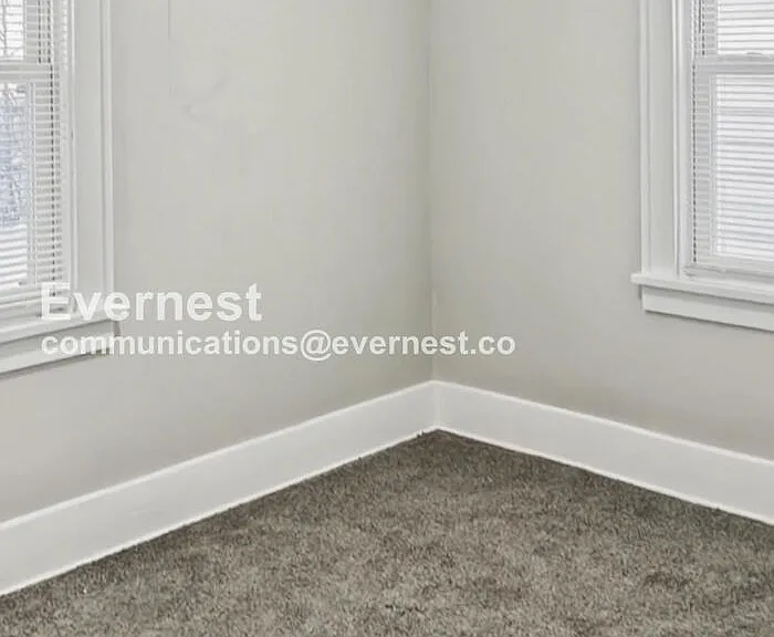 1093 Georgia Ave — Photo 19