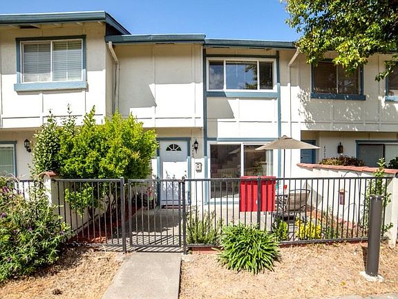 2nd image of 4265 Las Feliz Ct