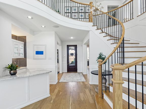 7th image of this home