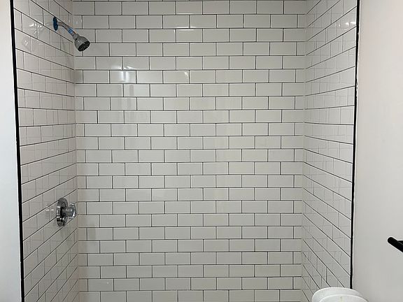 5th image of 109 Montgomery St APT 12