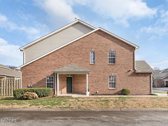 4th image of 3719 Sean Grove Way