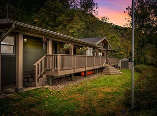 W5261 Horseshoe Pl, La Crosse, WI 54601