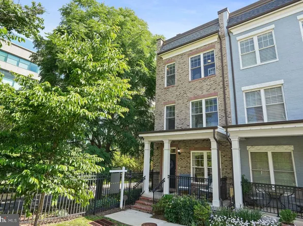 512 Regent Pl NE, Washington, DC 20017