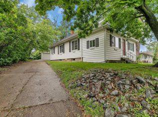 17 Riverside Ave S, Sartell, MN 56377