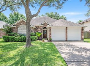 11807 Yorkshire Oaks Dr, Houston, TX 77065