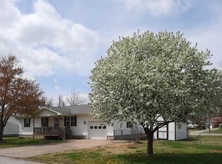 903 Jackson Ter, Lamar, MO 64759