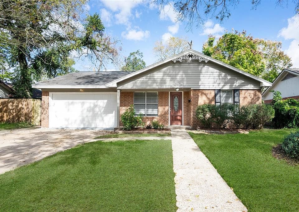 1st image of 233 Palm Ln