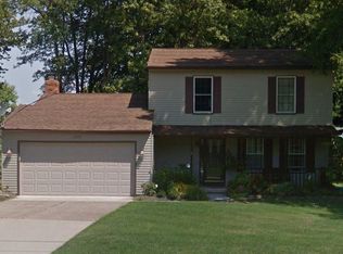 2825 Reeves Rd, Willoughby, OH 44094