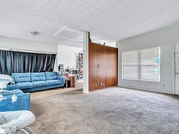 3rd image of 4022 TYNDALE Drive