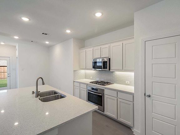 2nd image of 4119 Starlight Creek Dr