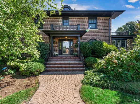 601 N Main St, Glen Ellyn, IL 60137