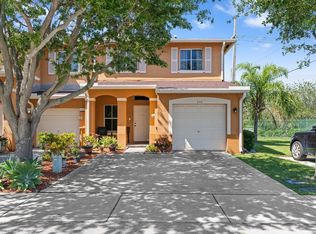 340 N Palm Villas Way, Palm Springs, FL 33461