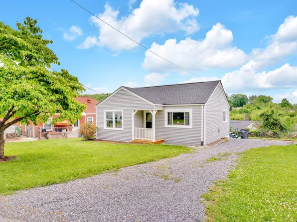 3931 Bond Dr, Kingsport, TN 37664