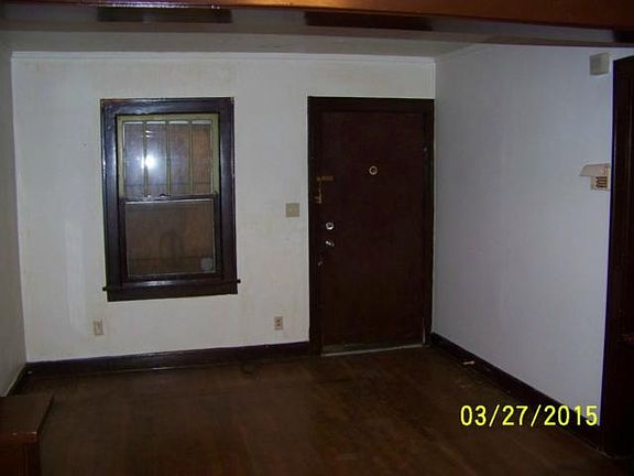 3rd image of 5425 Olive St