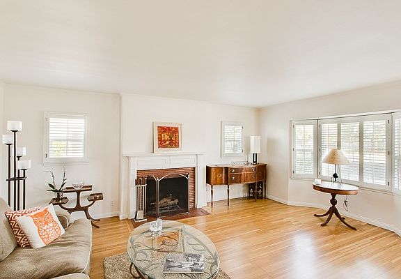 4th image of 181 Eugenia Dr