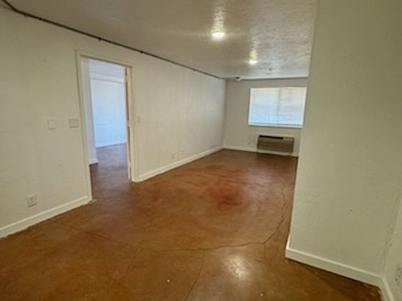 5th image of 345 E Oregon Ave #141