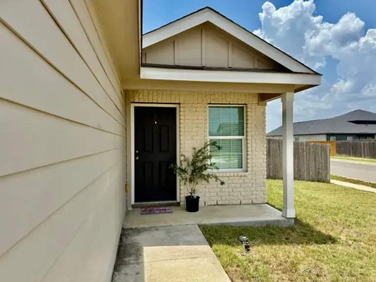 9206 Griffith Run — Photo 16