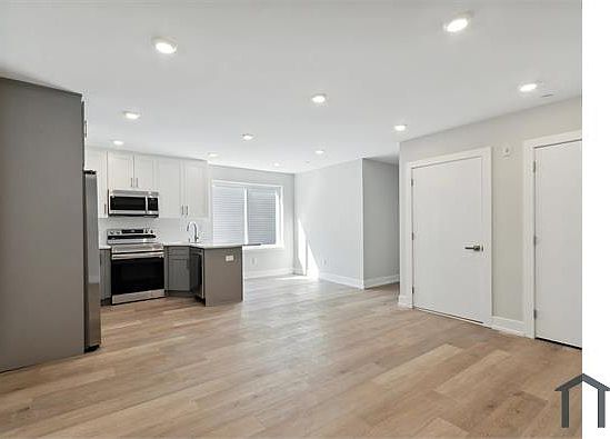 1st image of 2215 N 7th St Unit 2