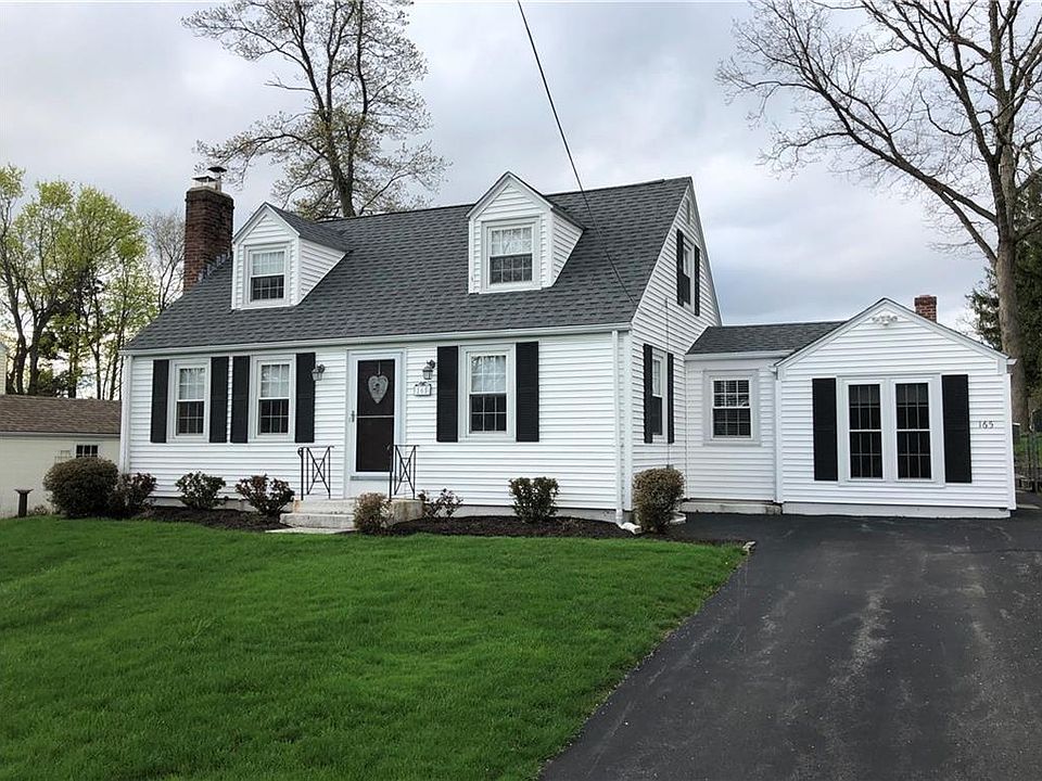 1st image of 165 Hilltop Dr