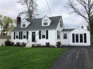 165 Hilltop Dr, Cranston, RI 02920