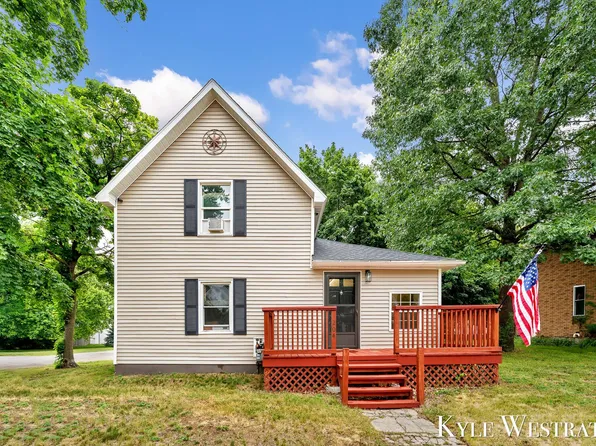 204 E Ellis Ave, Belding, MI 48809