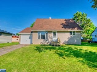 323 Kent Rd, Hoyt Lakes, MN 55750