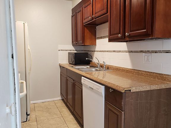 5th image of 4703 Bay Willow Ct